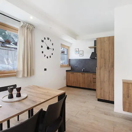 Snowlake Neve Apartment