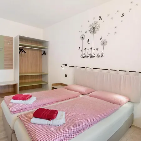 Snowlake Neve Apartment *